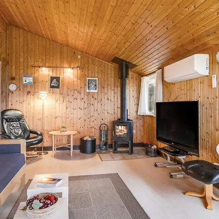 Eveline - 800m From The Sea By Interhome Sæby